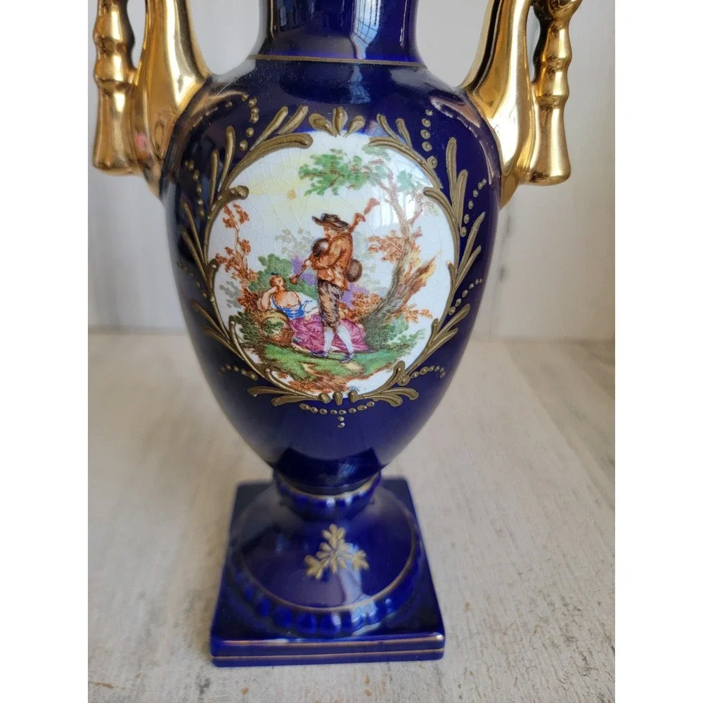 Vintage‎ Cobalt blue Scenic Victorian couple vase bagpipe lidded unique home - Picture 3 of 11